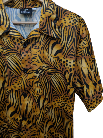 [XL] Multi-Animal Print Button-Up