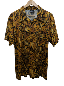 [XL] Multi-Animal Print Button-Up