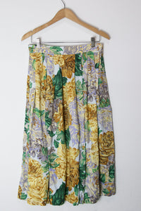 [M] Golden Chrysanthemum Floral Skirt